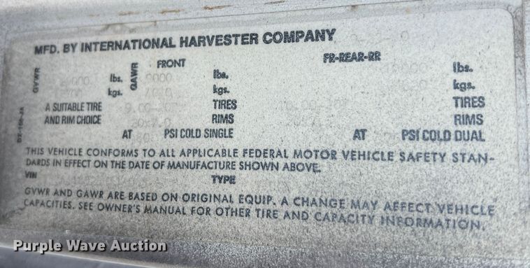 image for item MM9180 1981 International 1854  semi truck