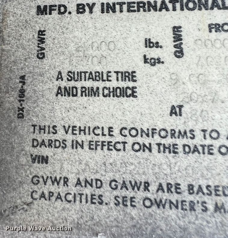 image for item MM9180 1981 International 1854  semi truck