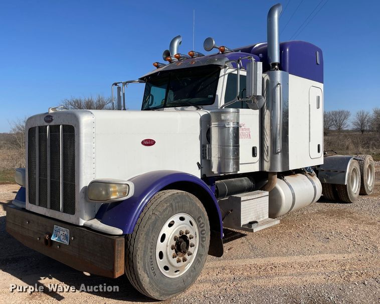 image for item MM9309 2008 Peterbilt 388  semi truck