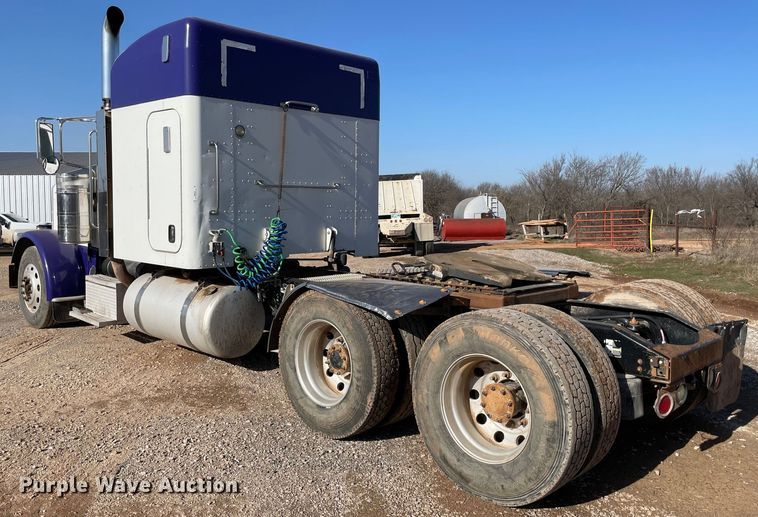 image for item MM9309 2008 Peterbilt 388  semi truck