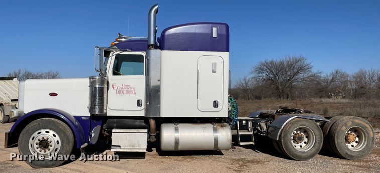 image for item MM9309 2008 Peterbilt 388  semi truck