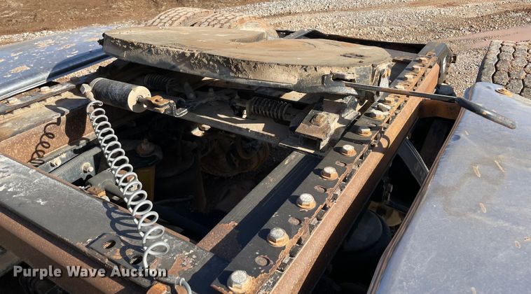 image for item MM9309 2008 Peterbilt 388  semi truck