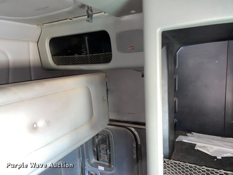 image for item MM9309 2008 Peterbilt 388  semi truck