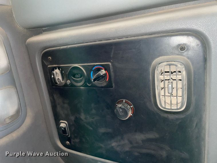 image for item MM9309 2008 Peterbilt 388  semi truck