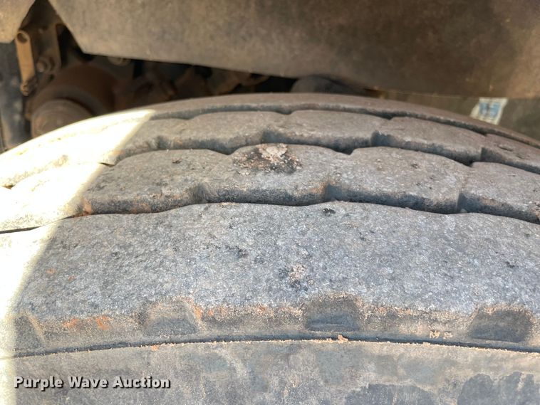 image for item MM9309 2008 Peterbilt 388  semi truck