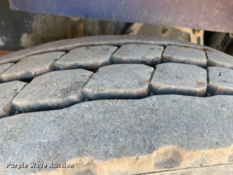 image for item MM9309 2008 Peterbilt 388  semi truck