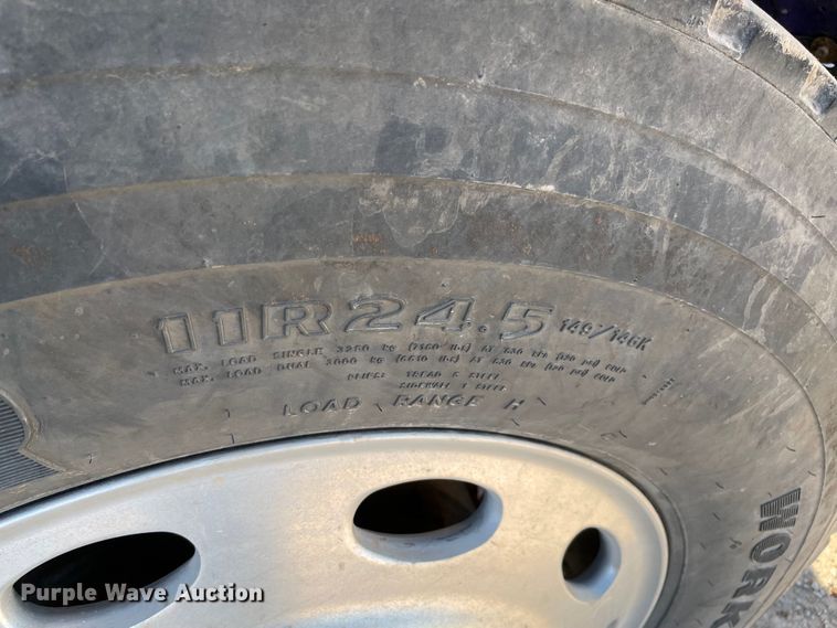 image for item MM9309 2008 Peterbilt 388  semi truck