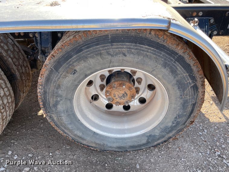 image for item MM9309 2008 Peterbilt 388  semi truck