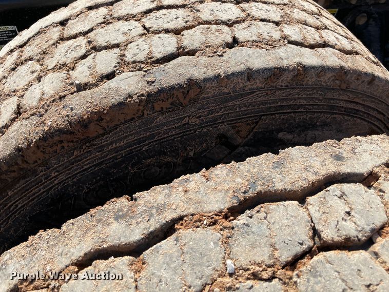 image for item MM9309 2008 Peterbilt 388  semi truck