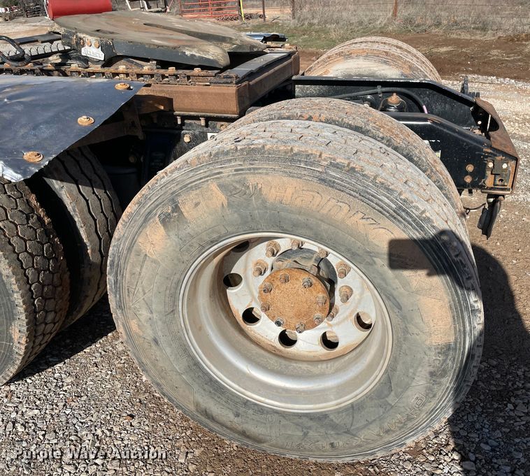 image for item MM9309 2008 Peterbilt 388  semi truck