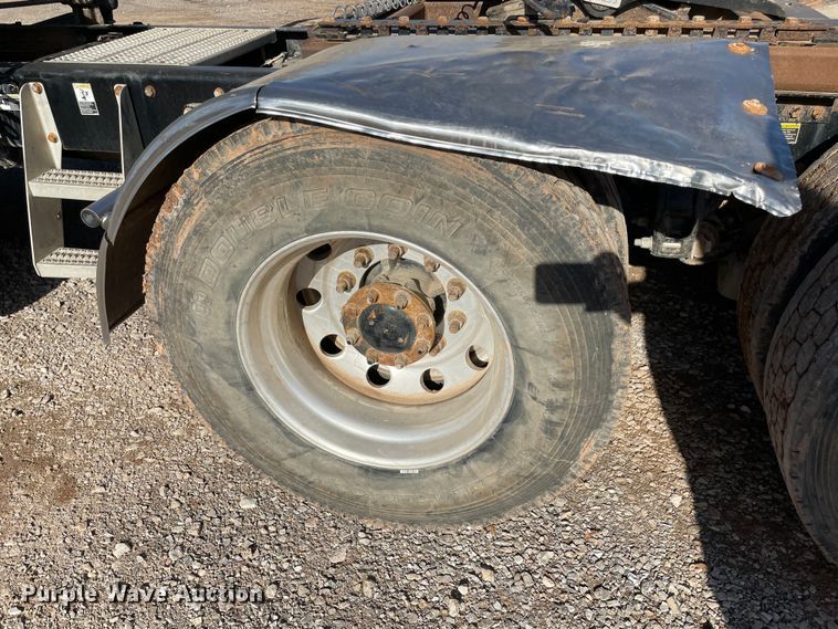 image for item MM9309 2008 Peterbilt 388  semi truck