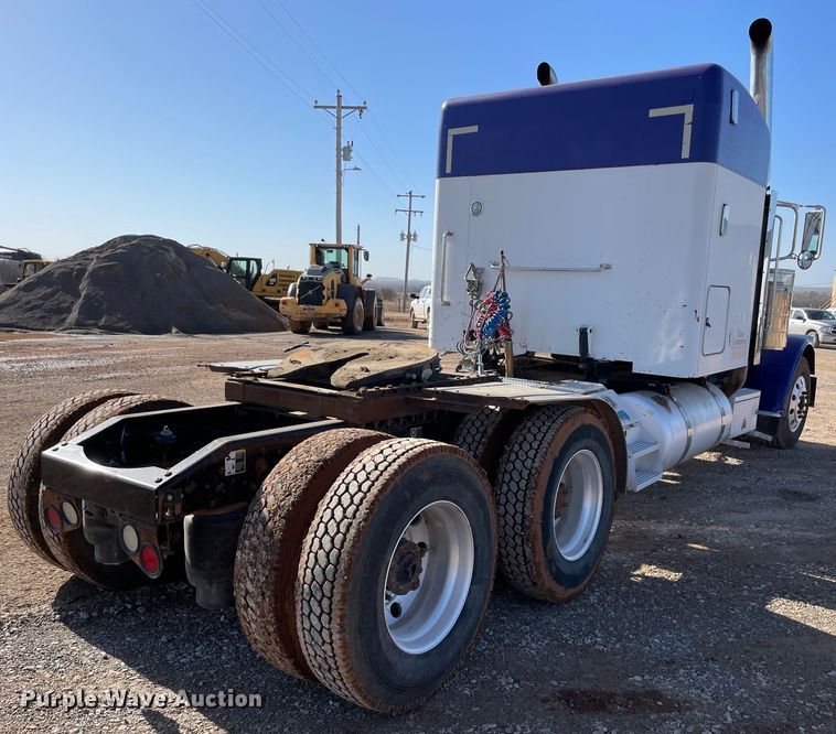 image for item MM9310 2008 Peterbilt 388  semi truck