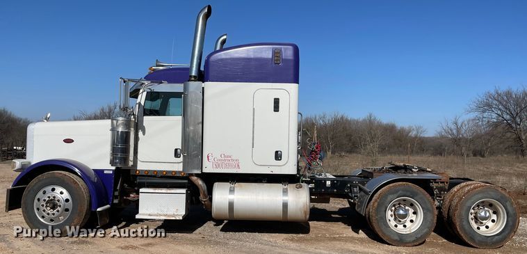 image for item MM9310 2008 Peterbilt 388  semi truck