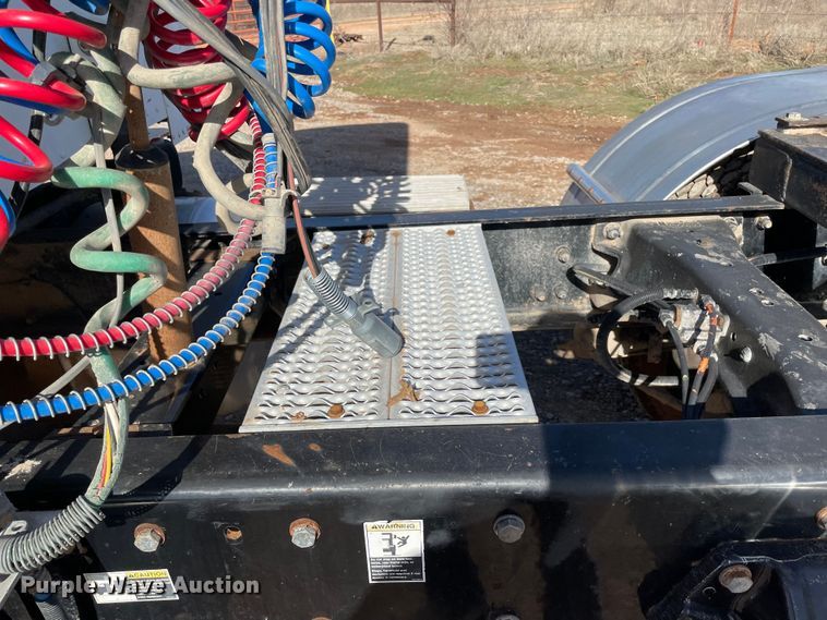 image for item MM9310 2008 Peterbilt 388  semi truck