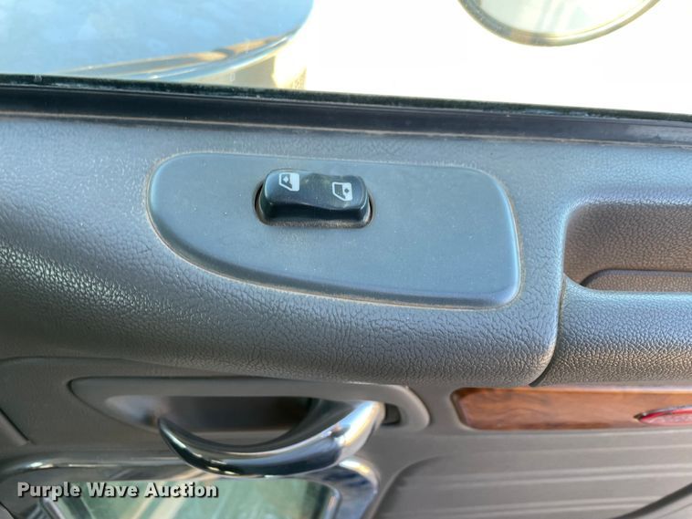 image for item MM9310 2008 Peterbilt 388  semi truck