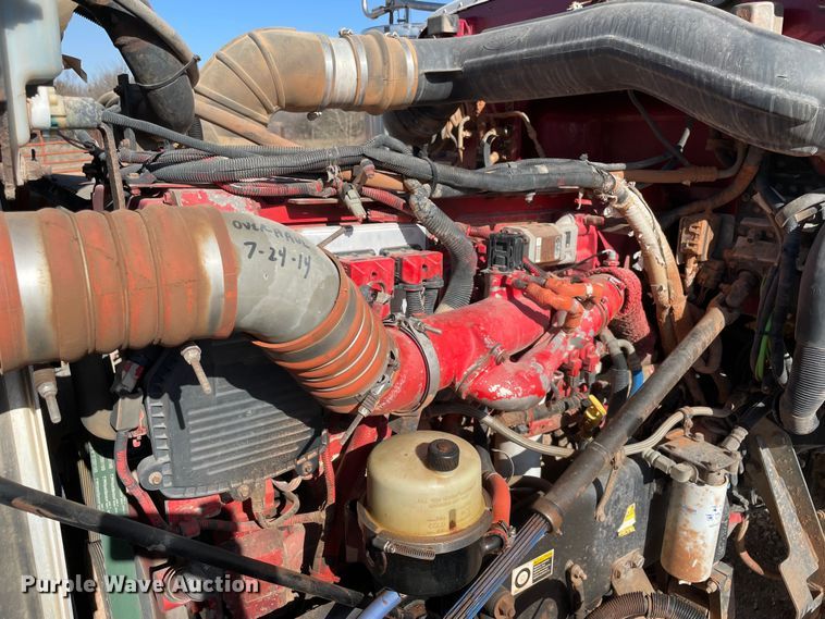 image for item MM9310 2008 Peterbilt 388  semi truck