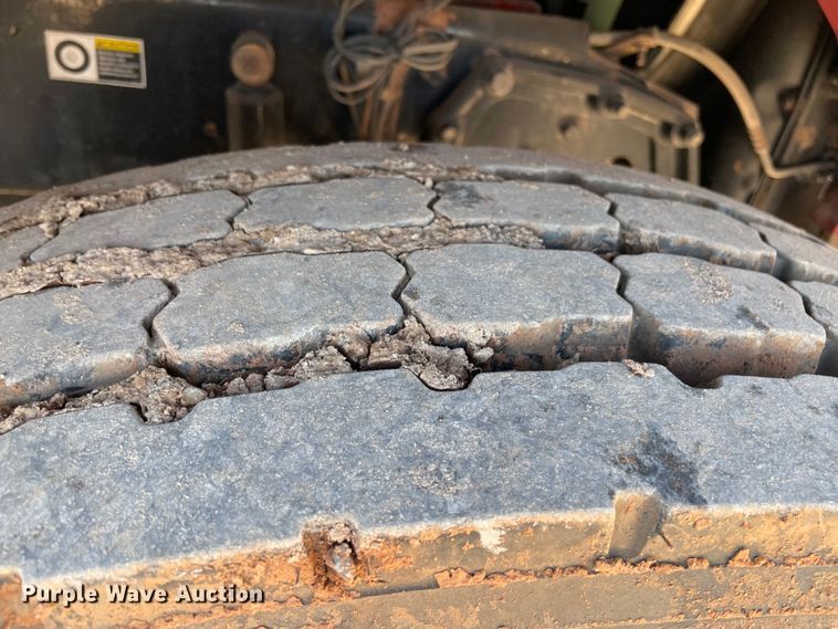 image for item MM9310 2008 Peterbilt 388  semi truck