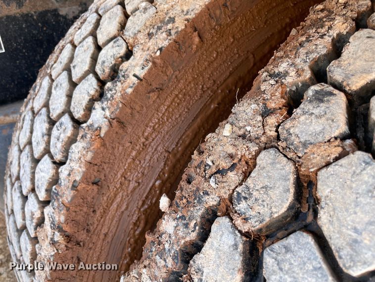 image for item MM9310 2008 Peterbilt 388  semi truck