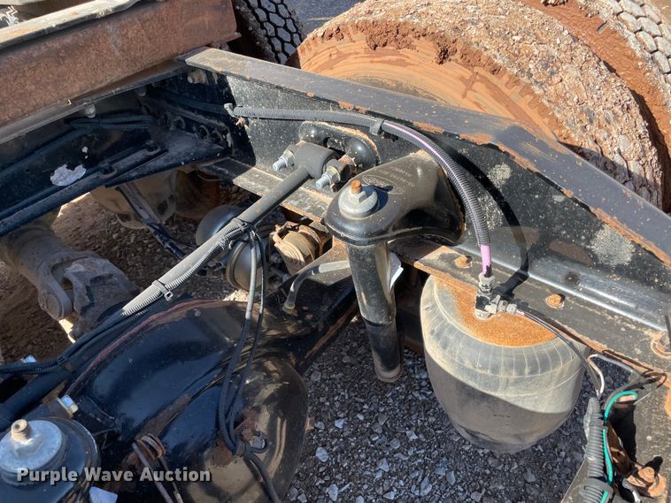 image for item MM9310 2008 Peterbilt 388  semi truck