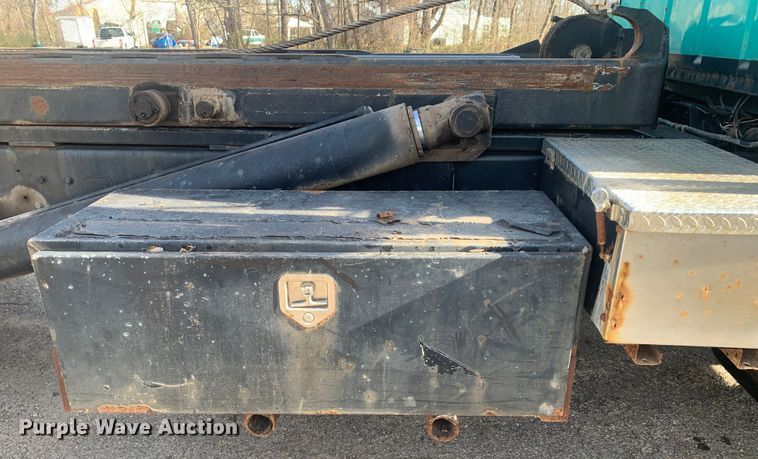 image for item MM9713 1984 Ford LNT8000  roll-off container truck