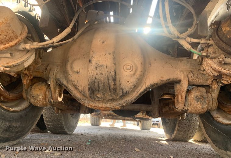 image for item MM9713 1984 Ford LNT8000  roll-off container truck