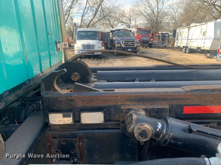 image for item MM9713 1984 Ford LNT8000  roll-off container truck