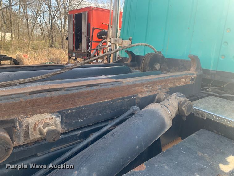 image for item MM9713 1984 Ford LNT8000  roll-off container truck