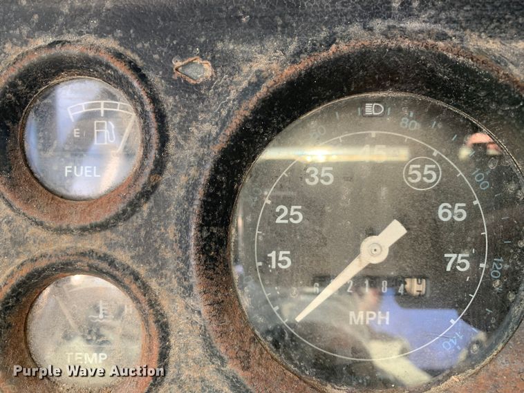 image for item MM9713 1984 Ford LNT8000  roll-off container truck