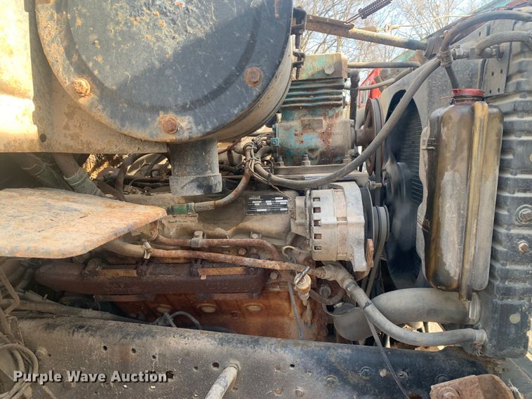 image for item MM9713 1984 Ford LNT8000  roll-off container truck