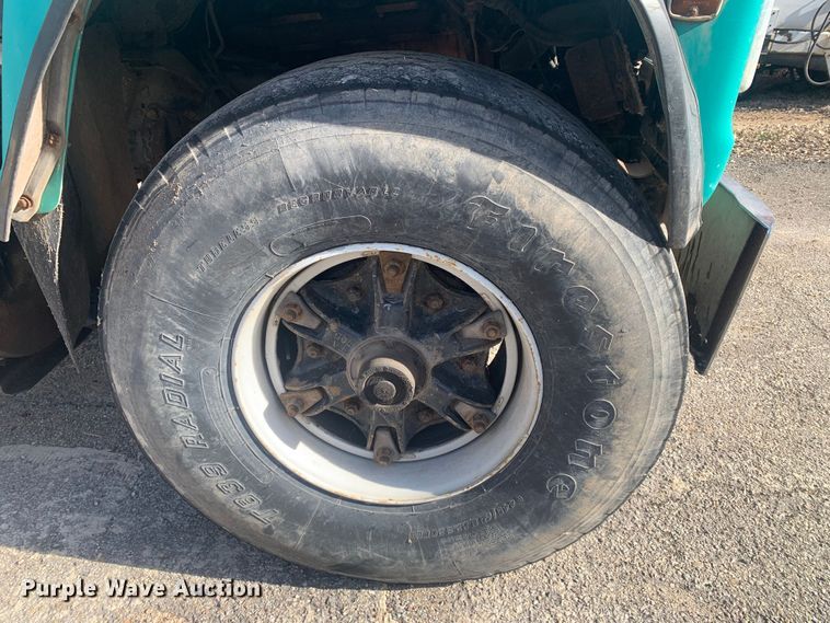 image for item MM9713 1984 Ford LNT8000  roll-off container truck