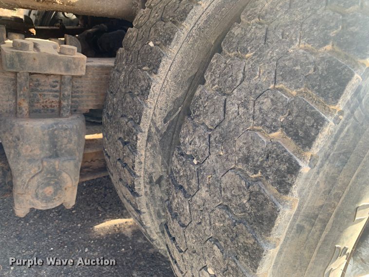 image for item MM9713 1984 Ford LNT8000  roll-off container truck