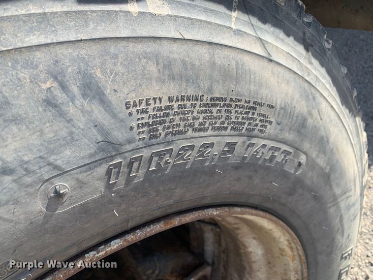 image for item MM9713 1984 Ford LNT8000  roll-off container truck