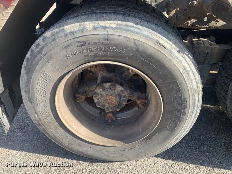 image for item MM9713 1984 Ford LNT8000  roll-off container truck