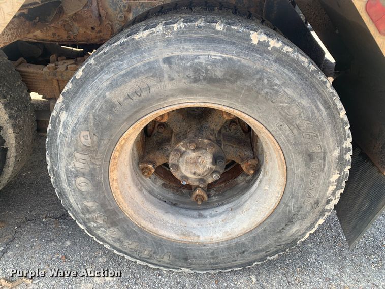 image for item MM9713 1984 Ford LNT8000  roll-off container truck