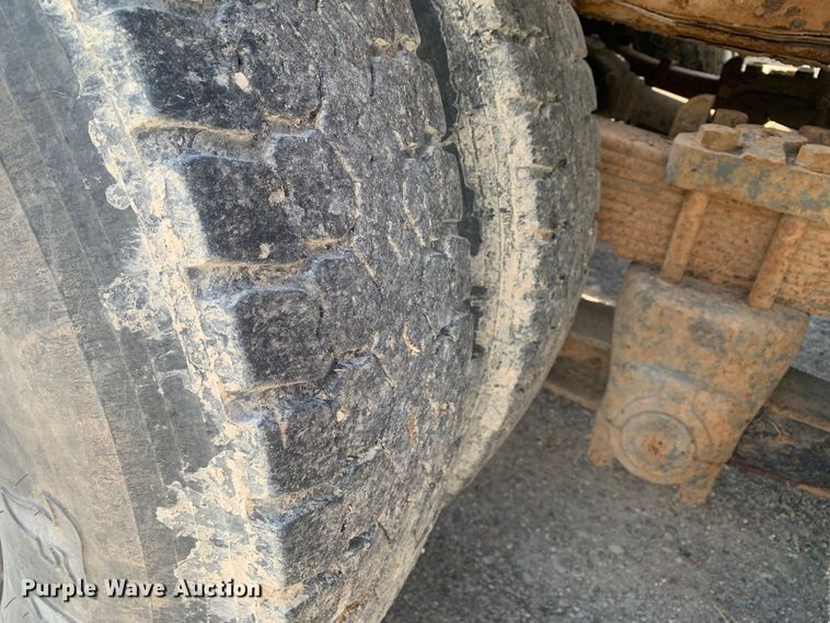 image for item MM9713 1984 Ford LNT8000  roll-off container truck