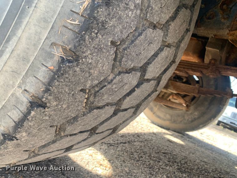 image for item MM9713 1984 Ford LNT8000  roll-off container truck