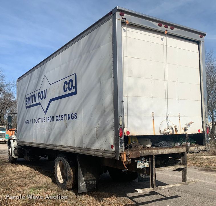 image for item MM9714 2007 International 4300  box truck