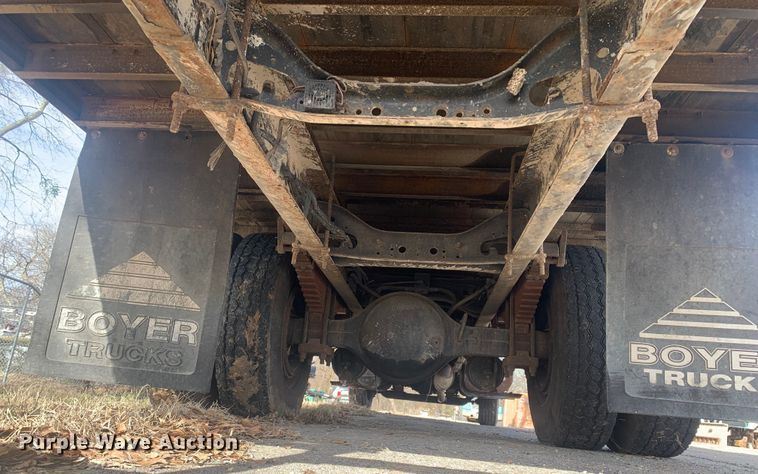 image for item MM9714 2007 International 4300  box truck