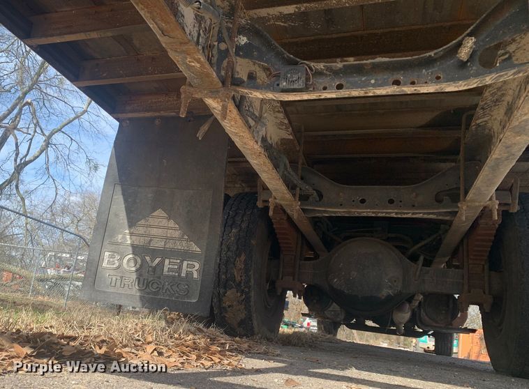 image for item MM9714 2007 International 4300  box truck