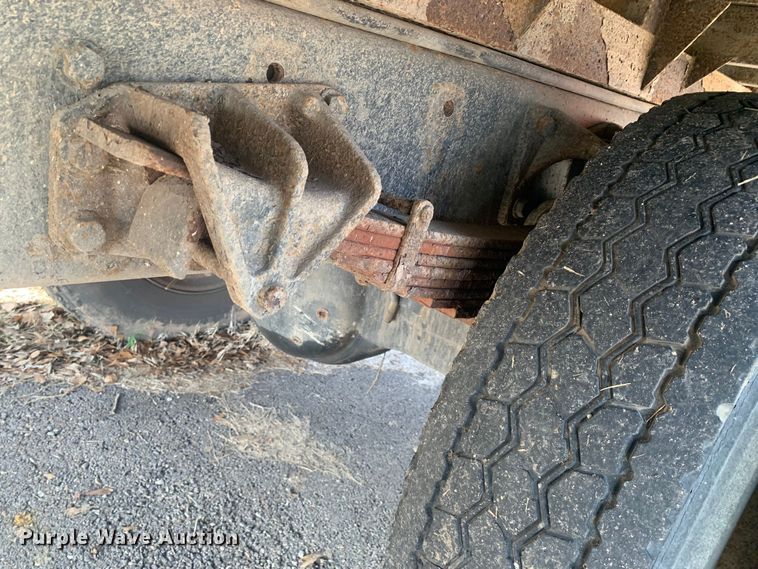 image for item MM9714 2007 International 4300  box truck