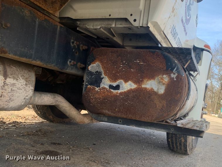 image for item MM9714 2007 International 4300  box truck