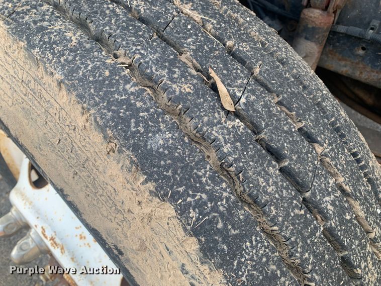 image for item MM9714 2007 International 4300  box truck