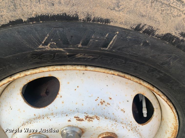 image for item MM9714 2007 International 4300  box truck