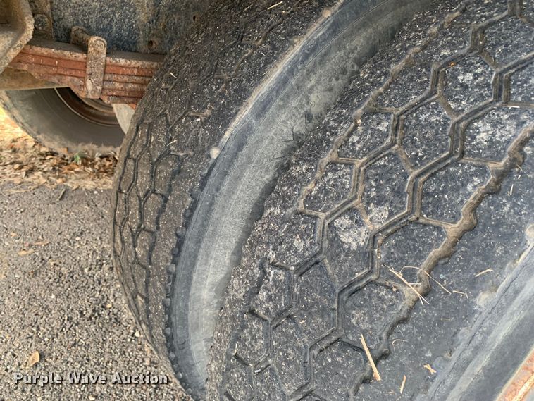 image for item MM9714 2007 International 4300  box truck