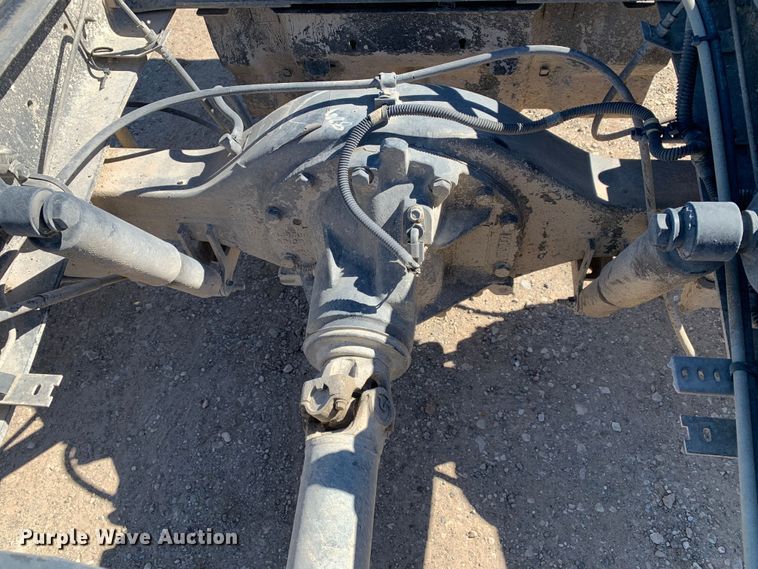 image for item MM9748 2007 International CF600  truck cab and chassis