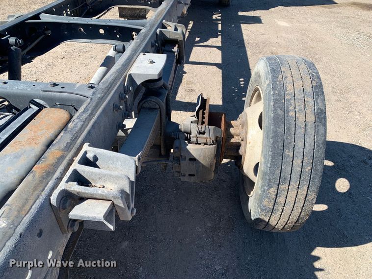 image for item MM9748 2007 International CF600  truck cab and chassis