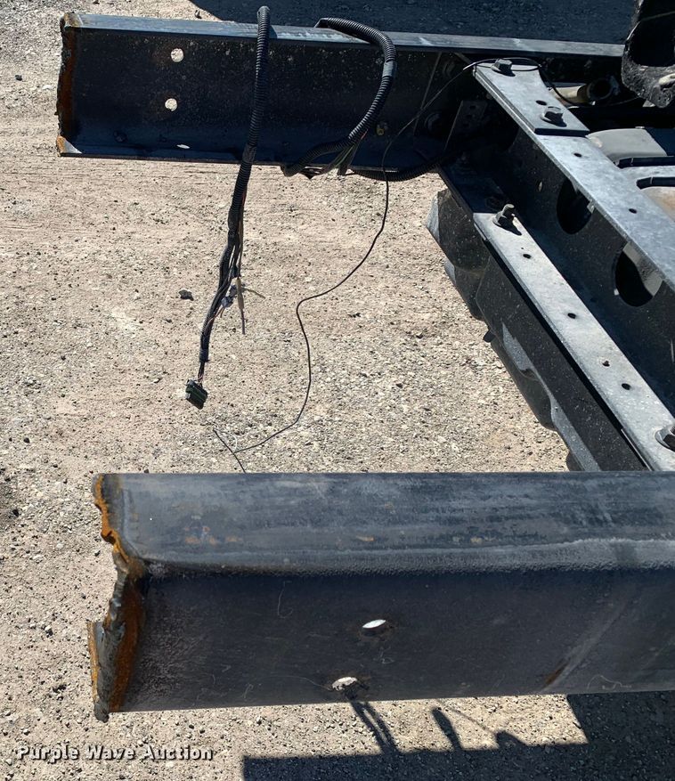 image for item MM9748 2007 International CF600  truck cab and chassis