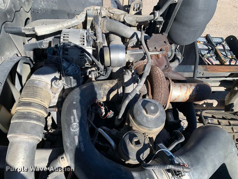 image for item MM9748 2007 International CF600  truck cab and chassis