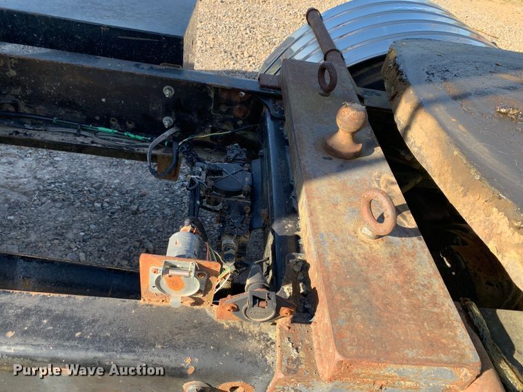 image for item MM9771 1999 Freightliner FL112  semi truck