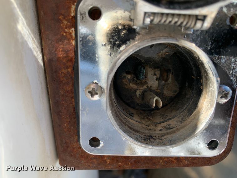 image for item MM9771 1999 Freightliner FL112  semi truck